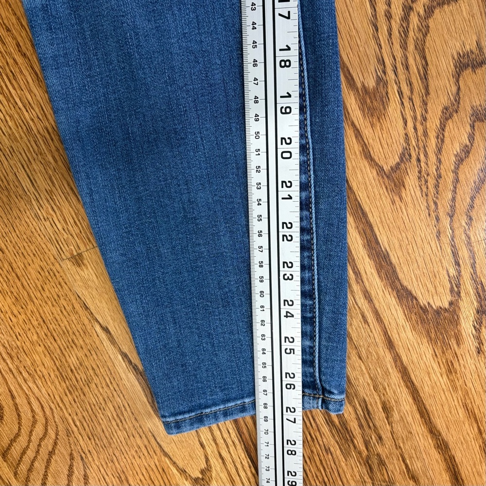 Eddie Bauer Women's Revival High-Rise Skinny Jeans - Picture 10 of 11